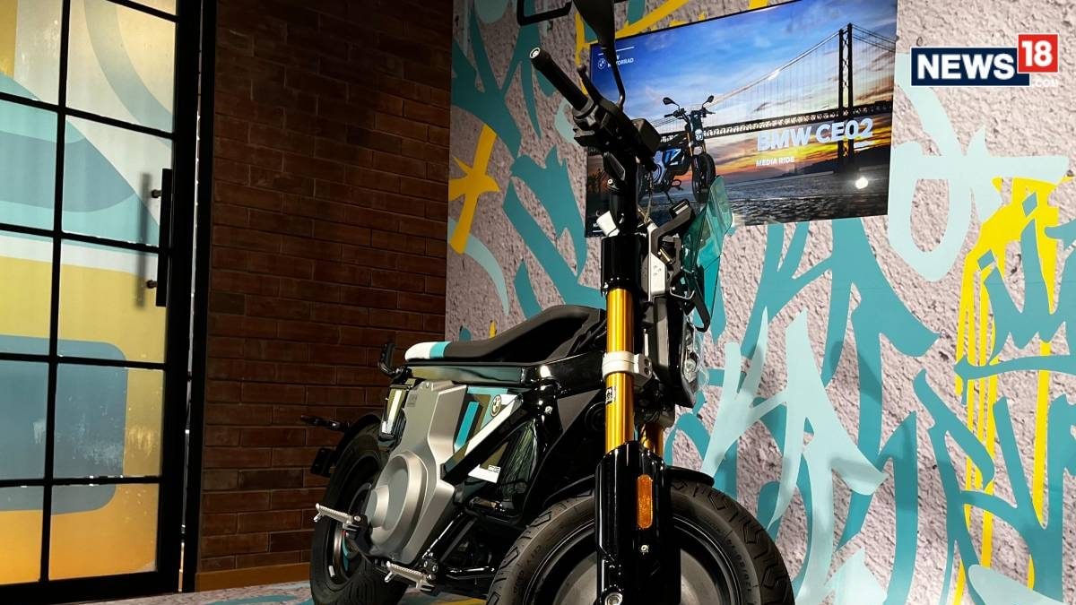 BMW CE 02 Electric Scooter Makes India Debut, Price Announcement In ...