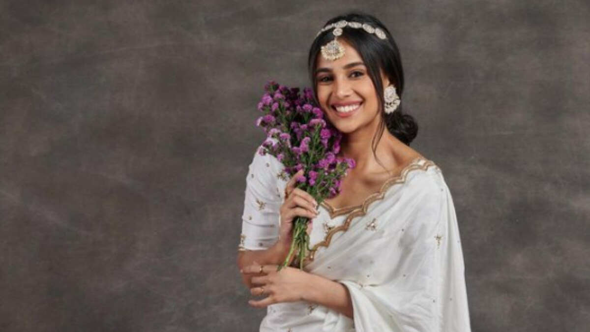 Sayli Salunkhe Opens Up On Her Experience Of Working With Paras Kalnawat In Music Video