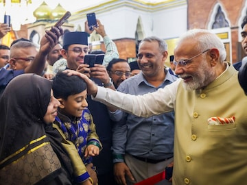 Prime Minister Narendra Modi during a visit to Omar Ali Saifuddien Mosque, in Bandar Seri Begawan, Brunei, on September 3. (PTI Photo)