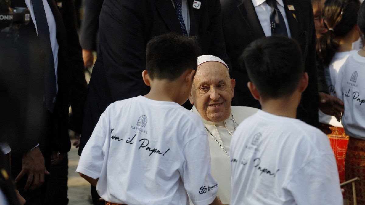 ‘In Your Country People Make 4-5 Kids But Some Happy With Dogs, Cats’: Pope’s Remarks On Birthrates Stirs Debate – News18 ‘In Your Country People Make 4-5 Kids But Some Happy With Dogs, Cats’: Pope’s Remarks On Birthrates Stirs Debate – News18