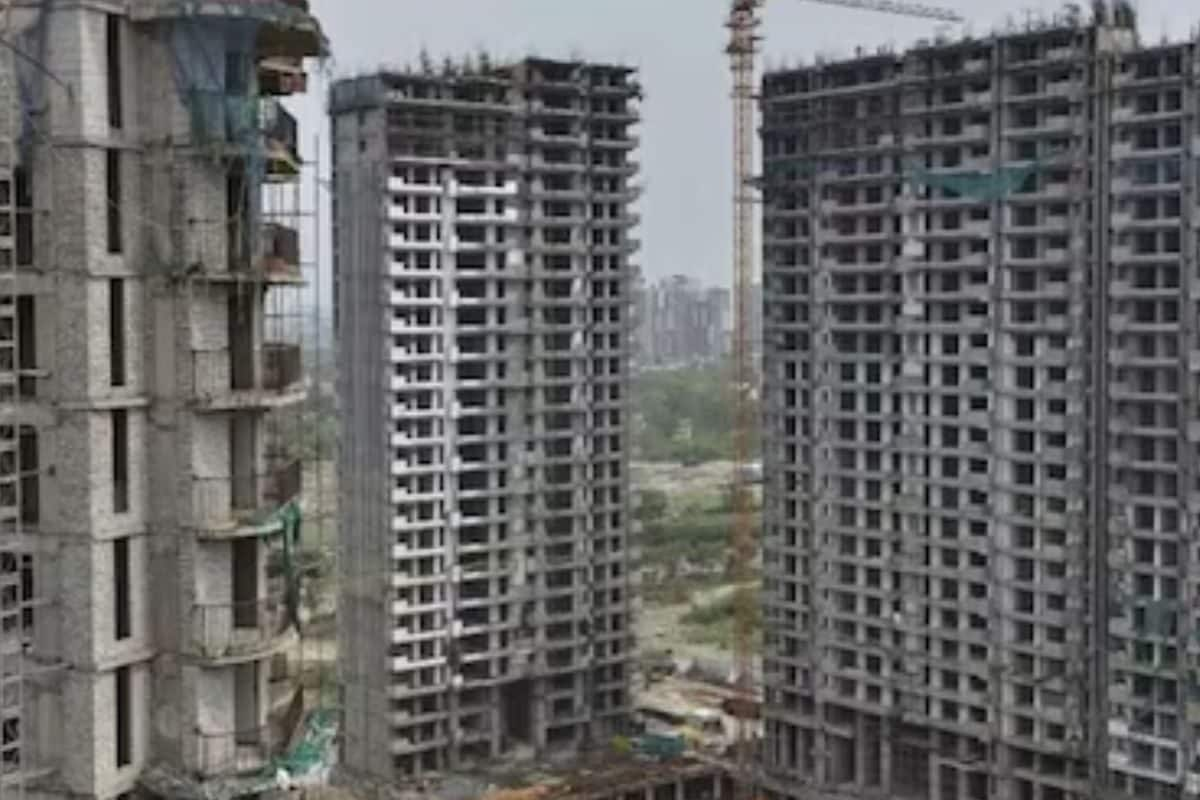 Registration For 12,000 Greater Noida’s Amrapali Flats To Begin In October: Report