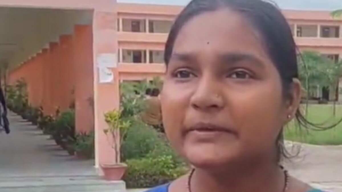 Four Women Toppers From This UP College Will Receive Gold Medals From Governor – News18 Four Women Toppers From This UP College Will Receive Gold Medals From Governor – News18