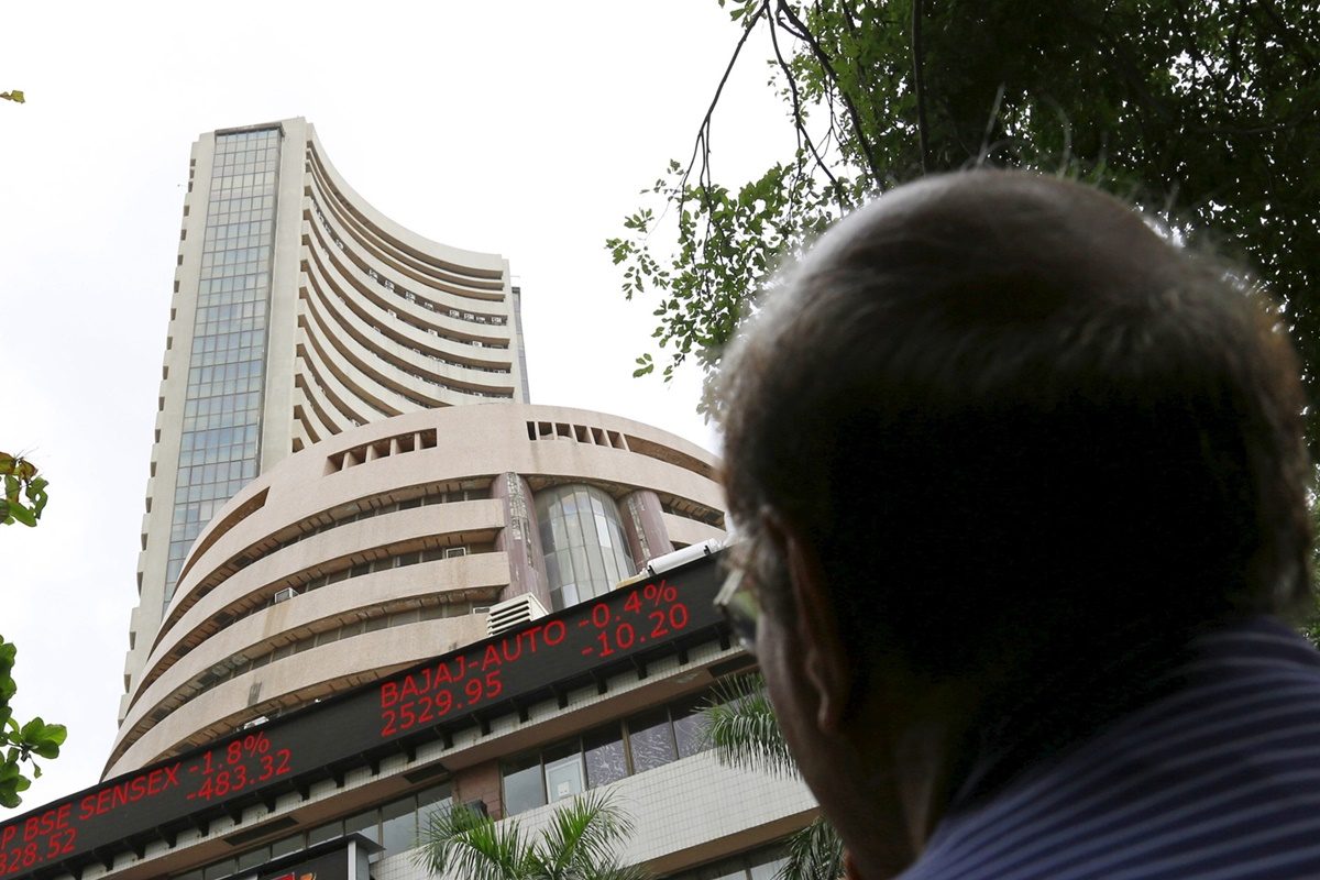 Sensex Falls 111 Points, Nifty Settles At 23,532; Smallcap Shine