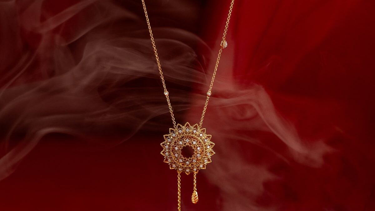 Graceful Glamour: Jewellery That Completes Your Festive Style – News18