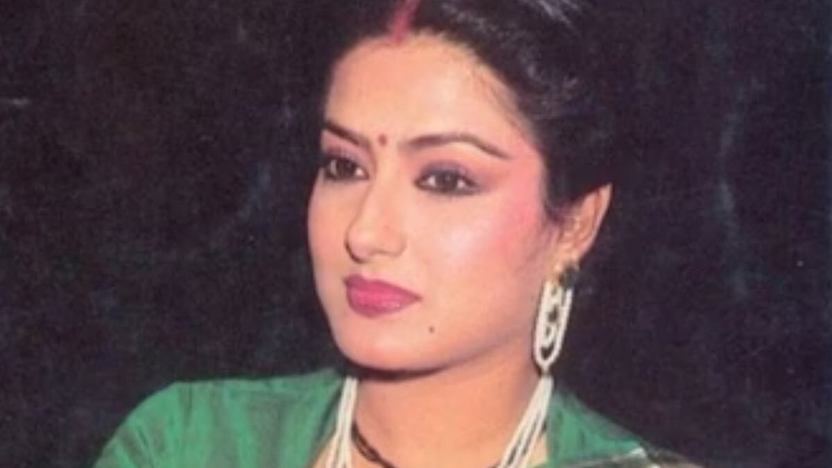 Moushumi Chatterjee Shares What Made Her 'Uncomfortable' When She Entered Bollywood
