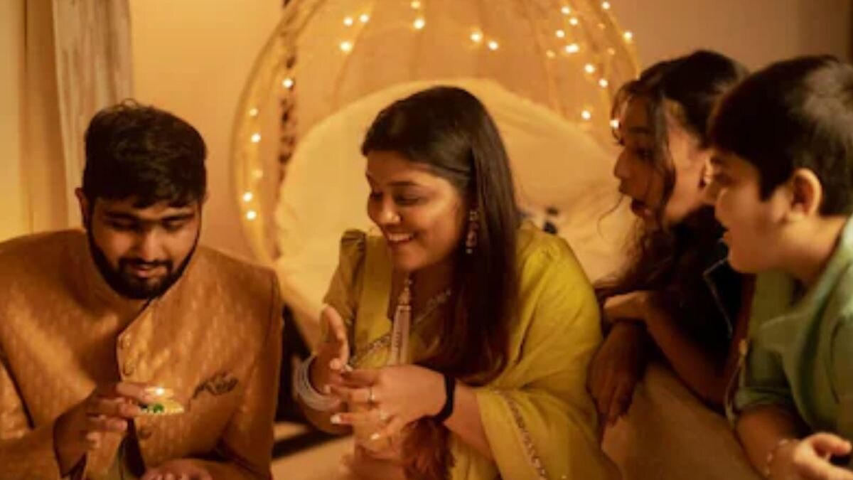 Diwali 2024: Know Remedies And Mantras To Get Rid Of Poverty