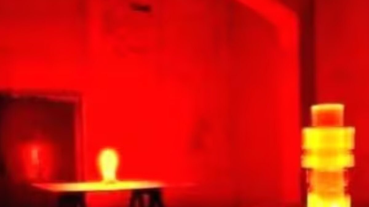 Diwali 2024 Placing A Red Bulb In This Direction Is Considered