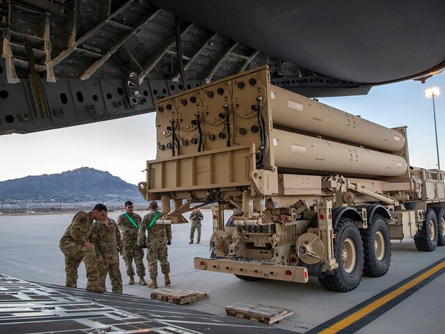 The US Army Terminal High Altitude Area Defense launching station preparing to load onto a 4th Airlift Squadron C-17 Globemaster III at Fort Bliss, Texas, Feb. 23, 2019. (AP)