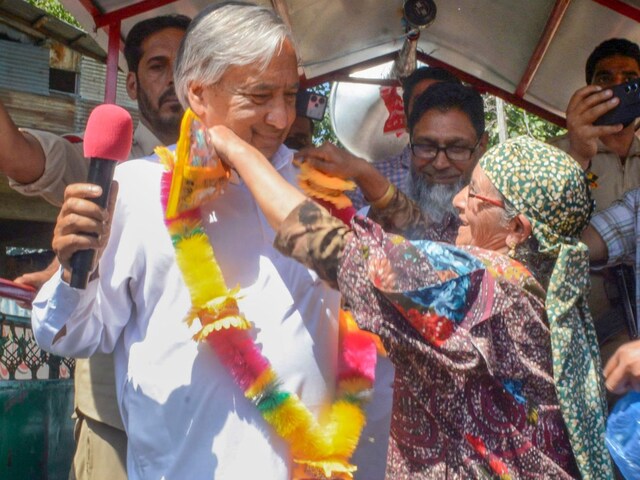 Muhammad Yousuf Tarigami during his election campaign rally in Kulgam. (PTI)