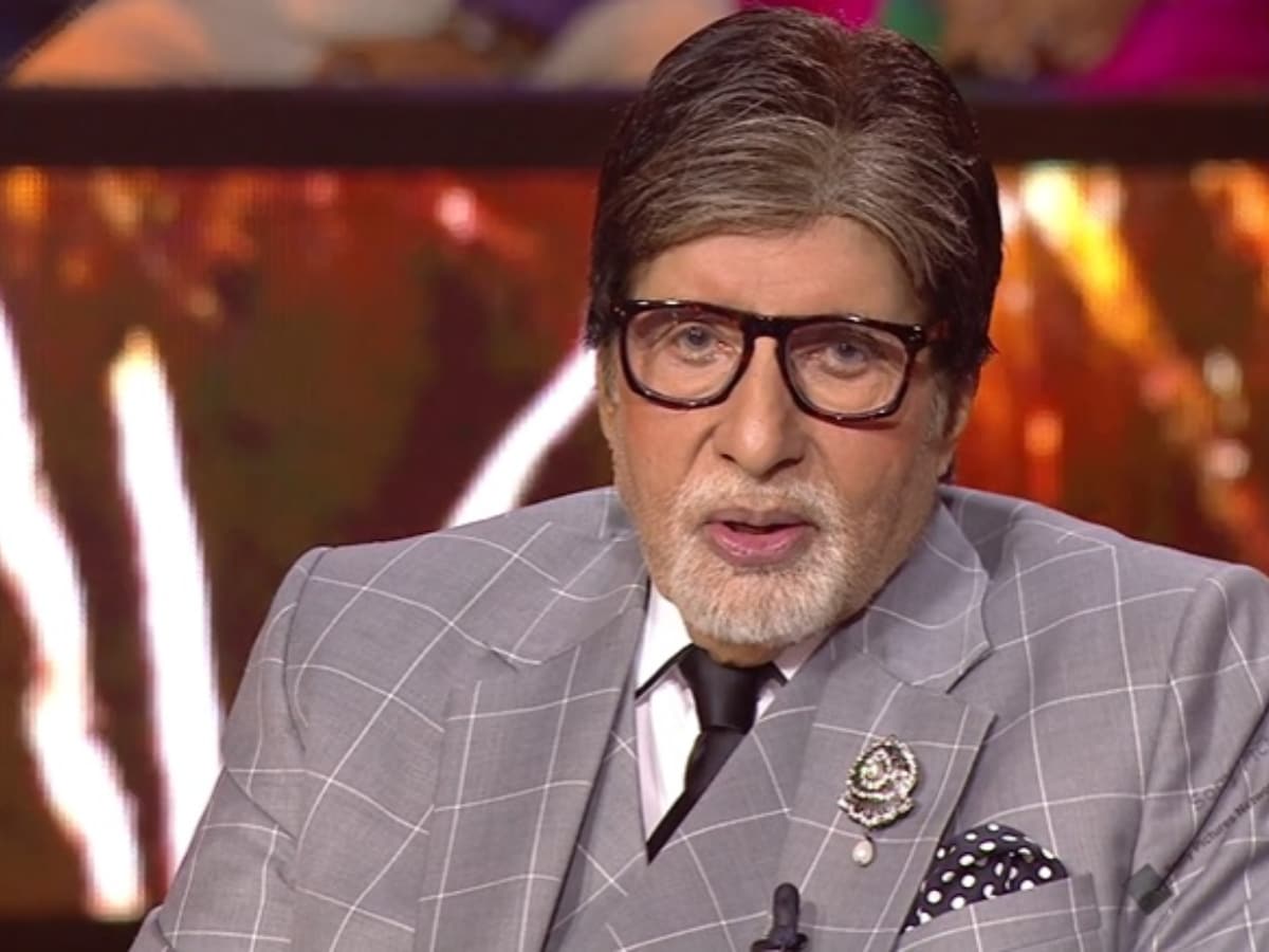 Bollywood Icon Amitabh Bachchan Sells Duplex Apartment in Mumbai for Rs 83 Crore