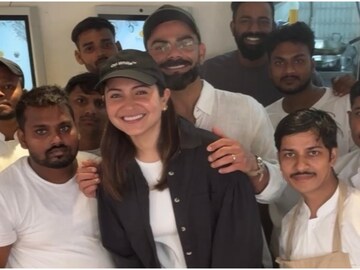 Virat Kohli Holds Anushka Sharma Close, Couple Enjoys Dosa Date In ...