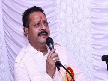 In an embarrassing move for the BJP leadership, Yatnal (above) launched his own protest over the Waqf issue under the banner of Jana Jagriti Jatha on November 25, directly competing with Vijayendra’s Namma Bhoomi, Namma Hakku initiative. File image/X