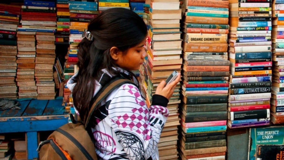 CBSE Begins Application Process Single Girl Child Merit Scholarship Scheme, Check Details