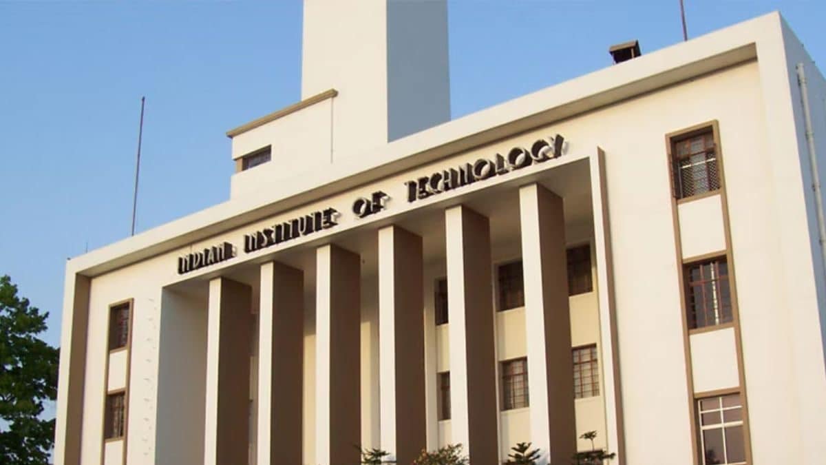 IIT (BHU) Director Amit Patra Takes Additional Charge As IIT Kharagpur Director
