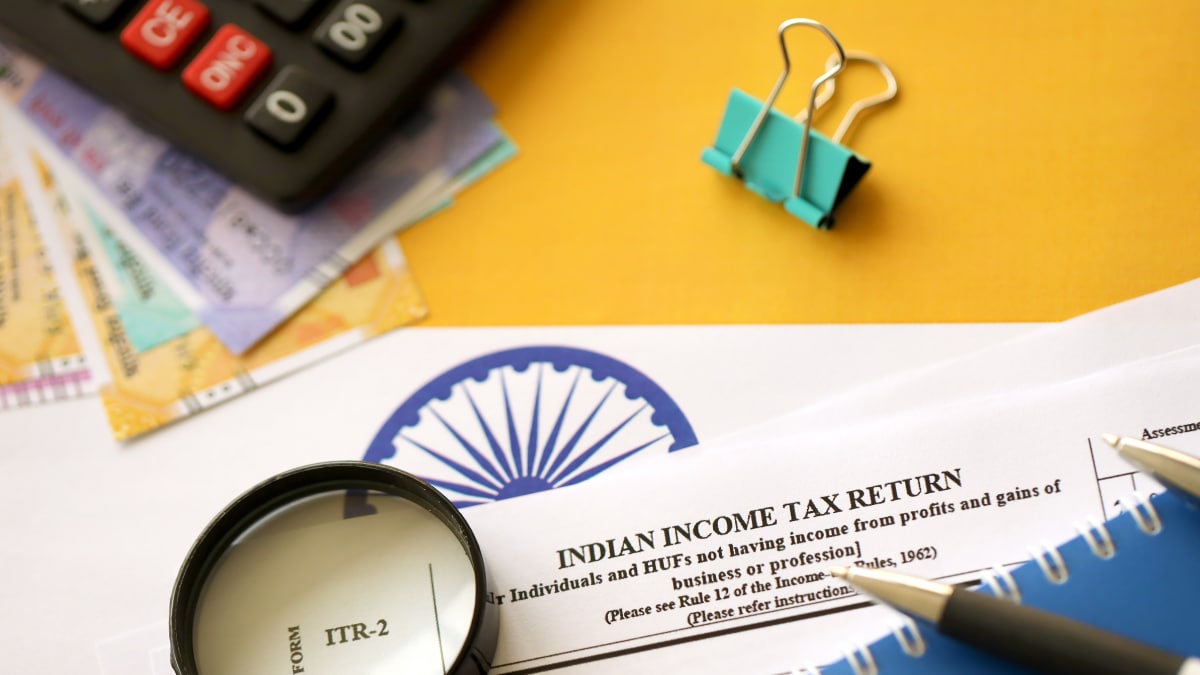 New Tax Regime vs Old Tax Regime: Which One Should You Choose For Rs 10 Lakh Annual Income? – News18