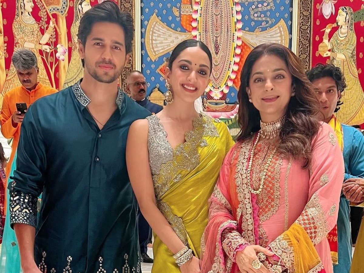 Juhi Chawla Turns 57: Top Movies, Songs, And Her Relation With Kiara Advani  | Movies News - News18