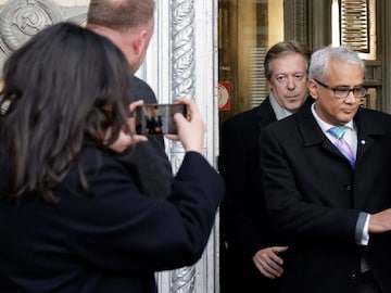 रूस ने जासूसी के आरोप में ब्रिटेन के राजनयिक को निष्कासित किया, मंत्रियों के प्रवेश पर रोक लगाई; लंदन ने आरोपों से किया इनकार - News18