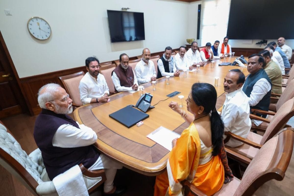 Telangana Looking Towards BJP With Great Hope': PM Modi Meets Party Leaders  From Southern State | Politics News - News18