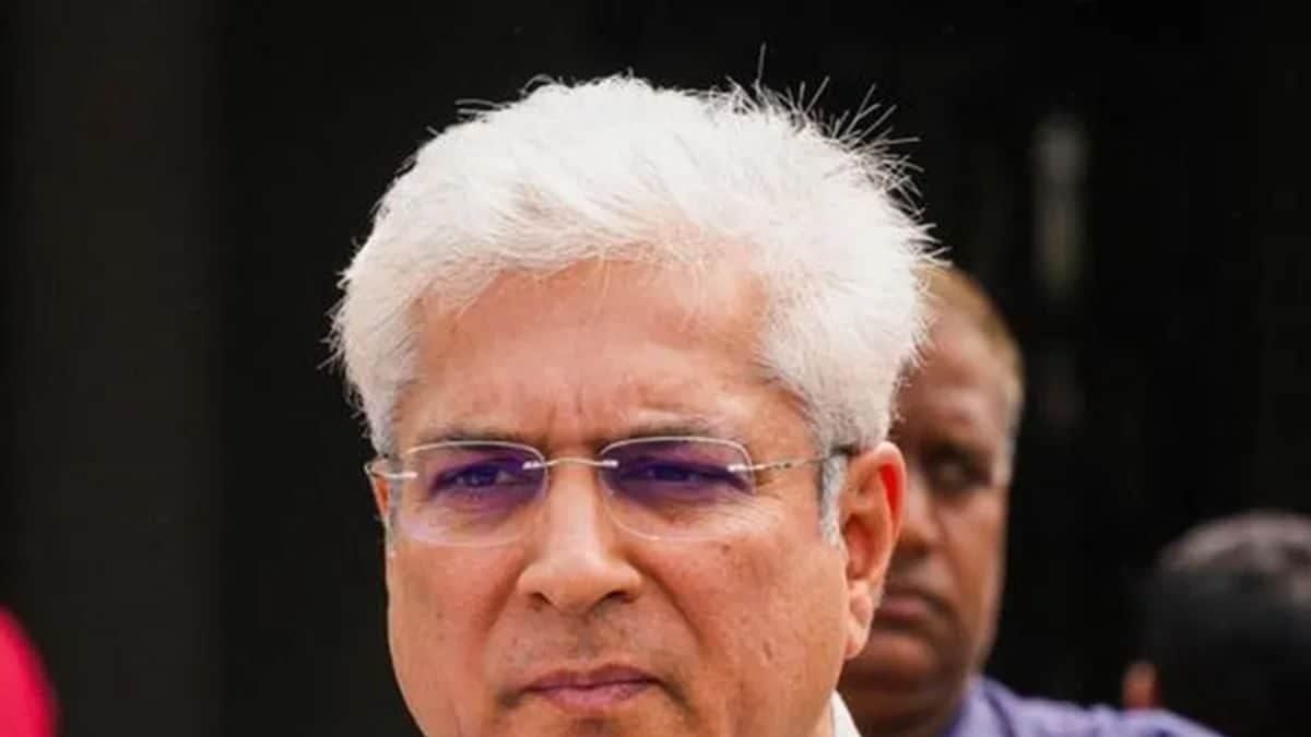 Will Kailash Gahlot Join BJP Day After Quitting AAP? Buzz Grows - News18