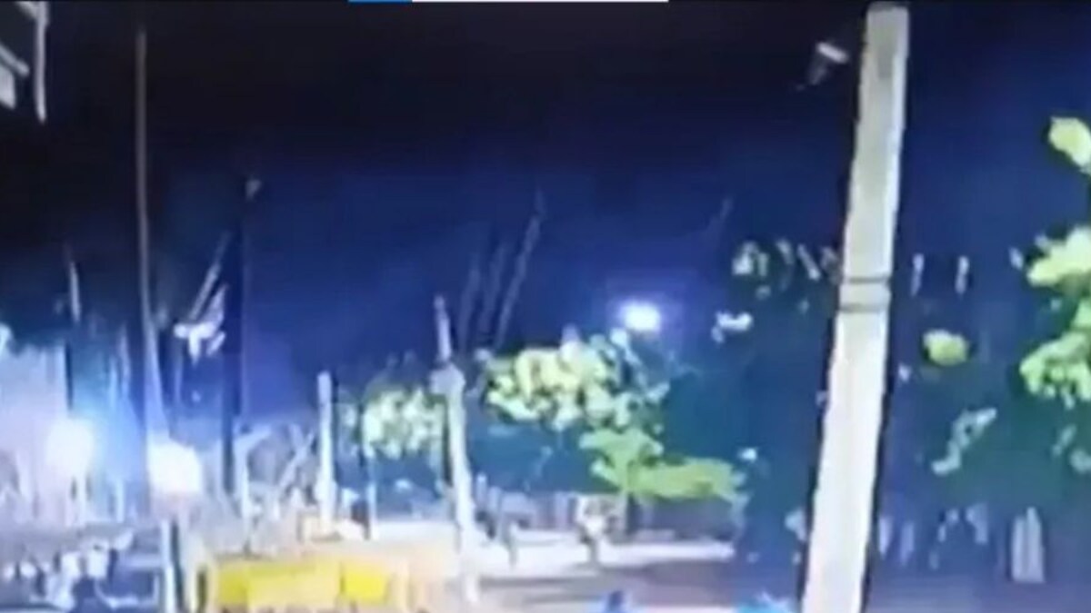 Miscreants Hurl Petrol Bombs At Theatre Screening 'Amaran' In Tamil ...