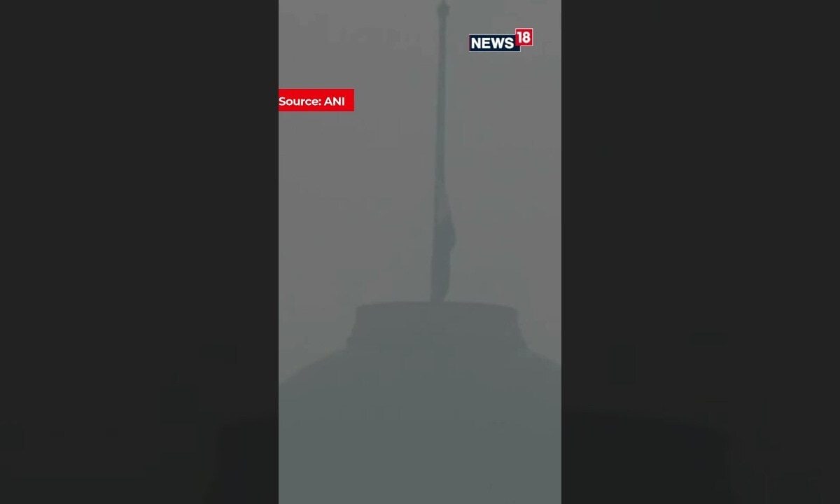 National Flag Is At Half-mast At Rashtrapati Bhavan, Following The Demise Of Former PM | News18