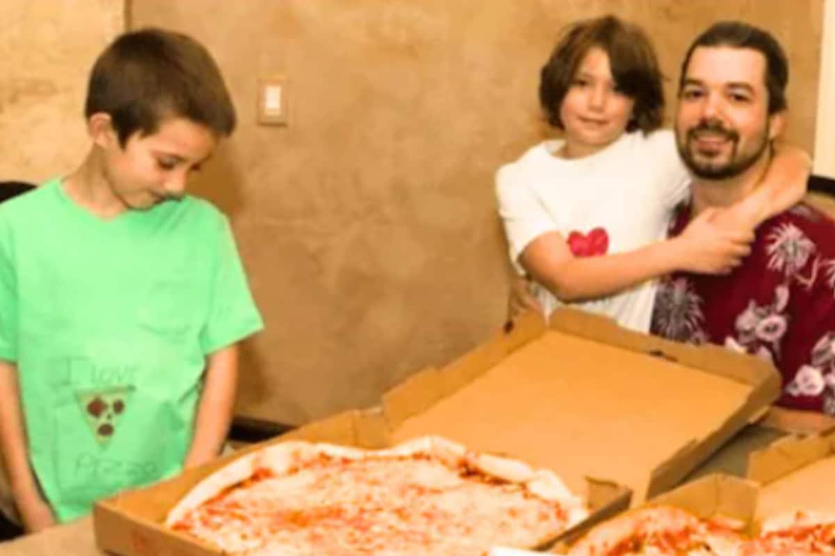 This Bitcoin Investor Could Have Been a Trillionaire Had He Not Ordered  Pizza One Day | World News - News18