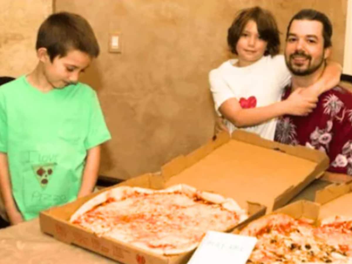 This Bitcoin Investor Could Have Been a Trillionaire Had He Not Ordered  Pizza One Day | World News - News18