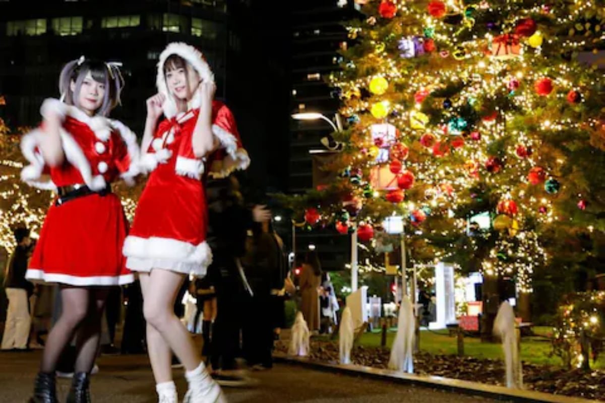 Christmas Is Celebrated As A Second Valentine's Day In Japan. Here's Why