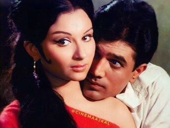 Sharmila Tagore and Rajesh Khanna were one of Bollywood's most iconic pairs. Sharmila Tagore and Rajesh Khanna were one of Bollywood's most iconic pairs.