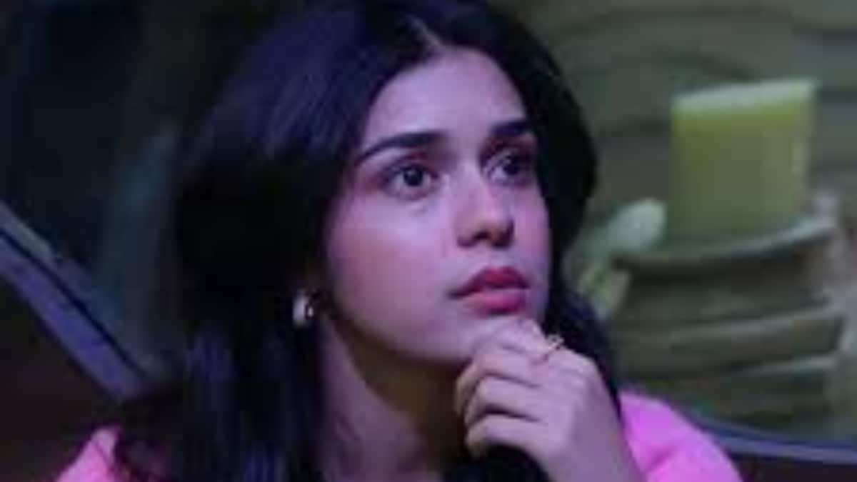 Eisha Singh’s Makeup Artist Mukesh Pandey Defends Her Amid Bigg Boss 18 Drama – News18 Eisha Singh’s Makeup Artist Mukesh Pandey Defends Her Amid Bigg Boss 18 Drama – News18
