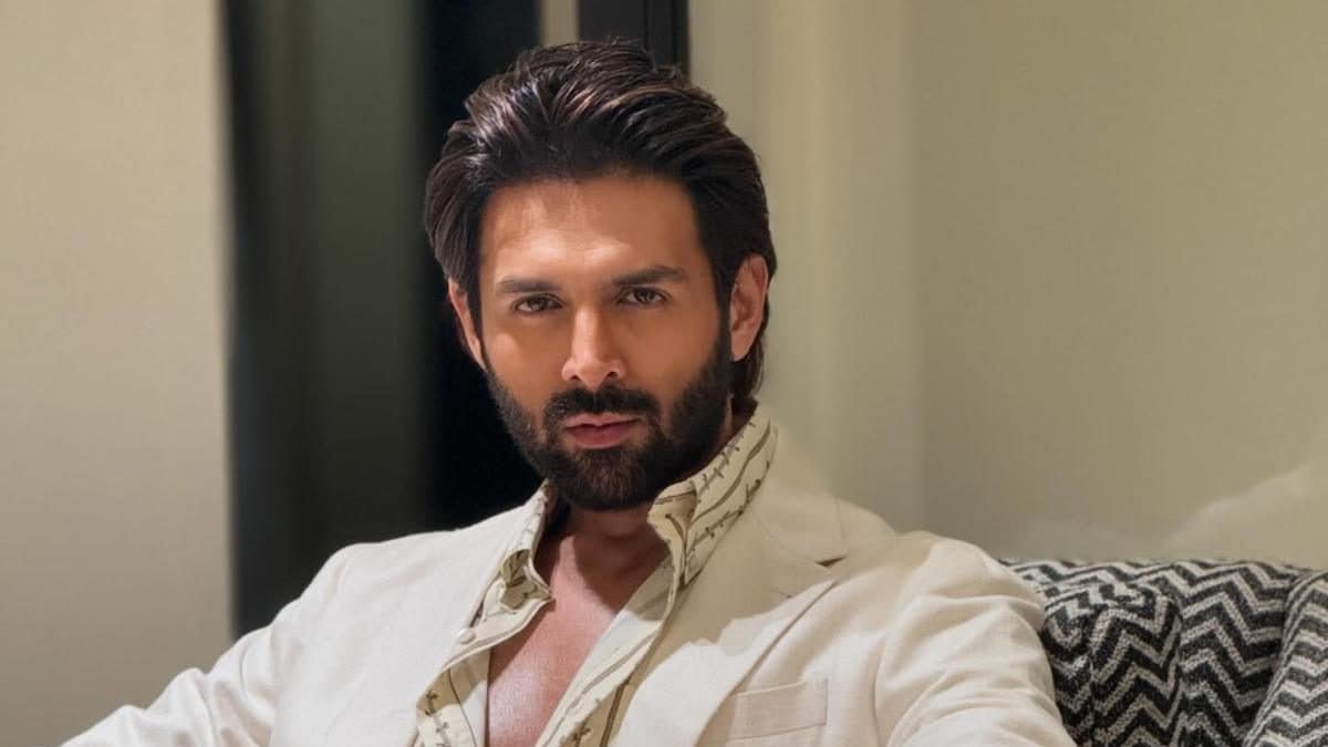 Kartik Aaryan In Talks With Luv Ranjan For Sonu Ke Titu Ki Sweety ...