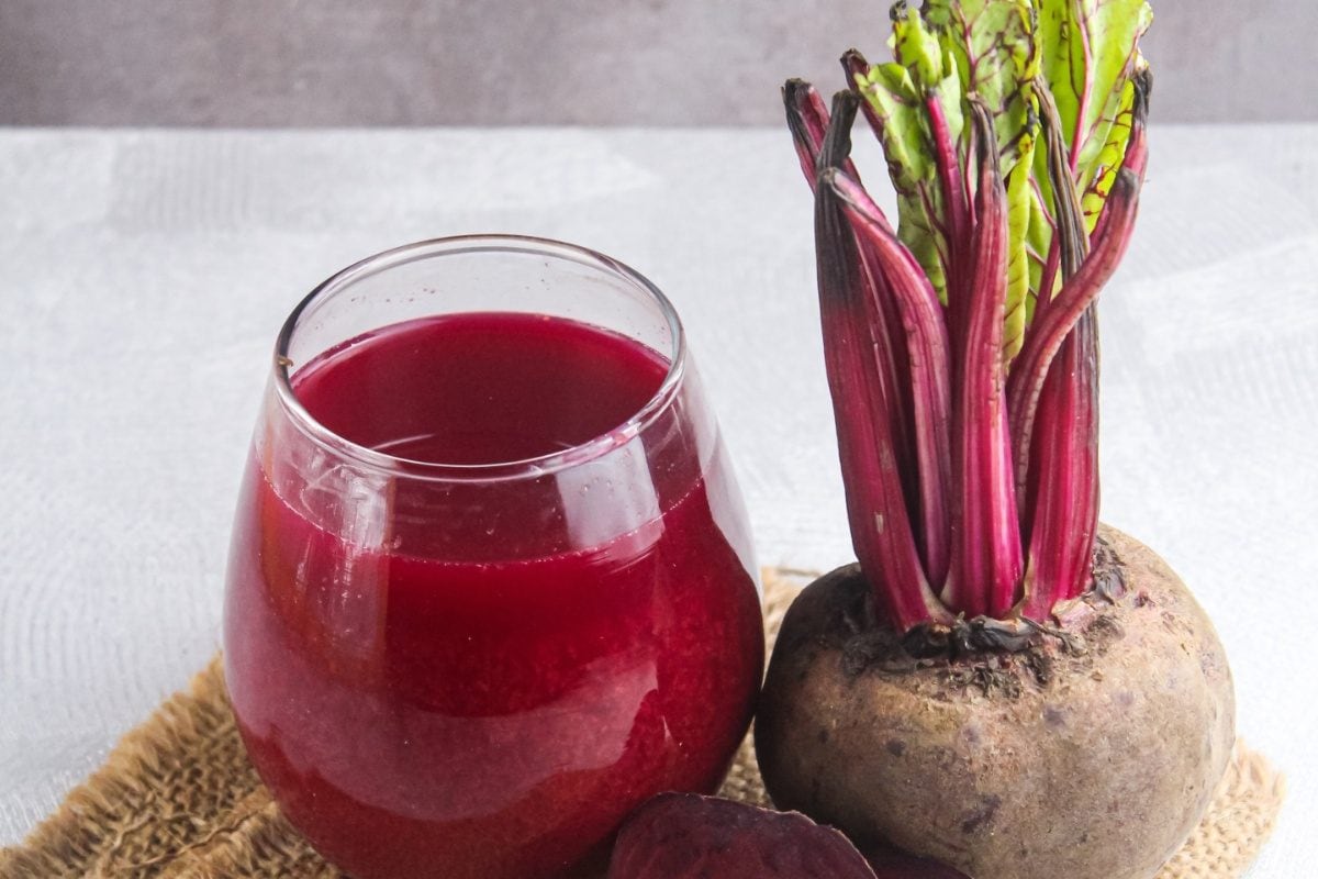 Here's How You Can Make A DIY Beetroot Cheek Tint At Home