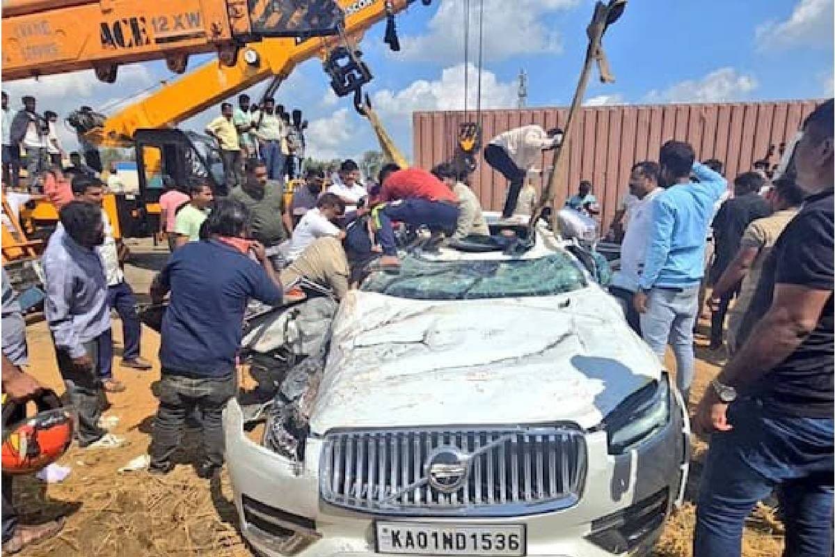 Bengaluru Accident: Volvo XC90 Worth More Than 1 Cr Crushed by Truck, Claimed 6 Lives on Spot