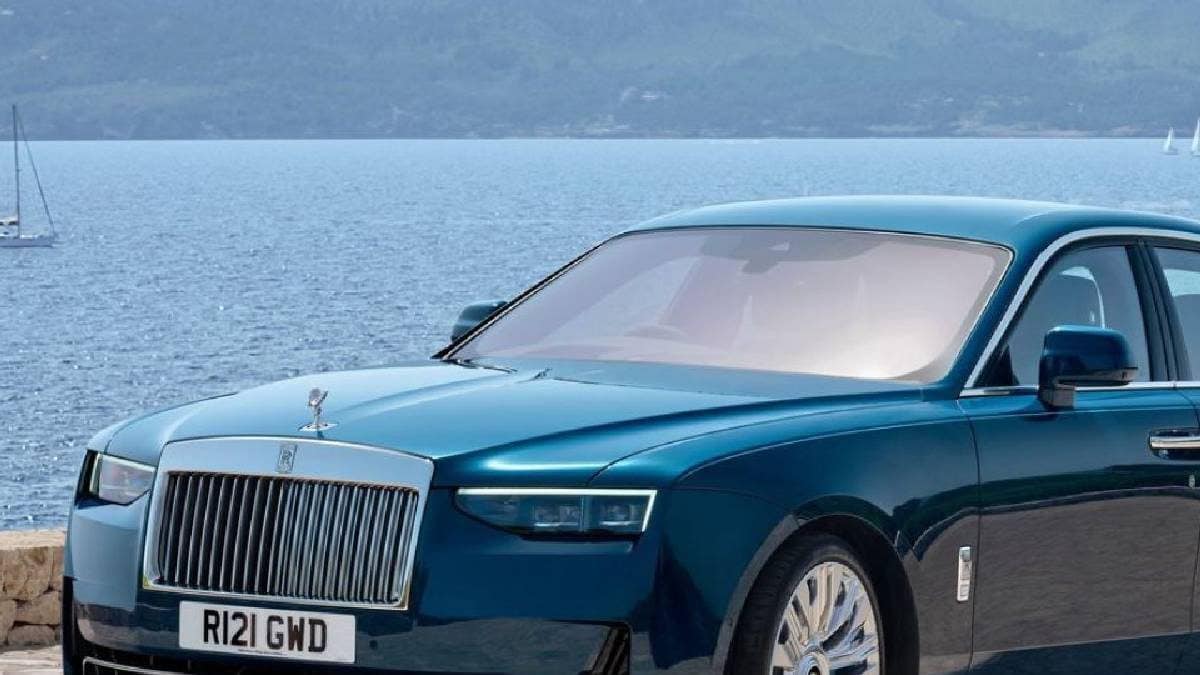 Rolls-Royce Ghost Facelift Launched in India, Price Starts At Rs 8.95 Crore