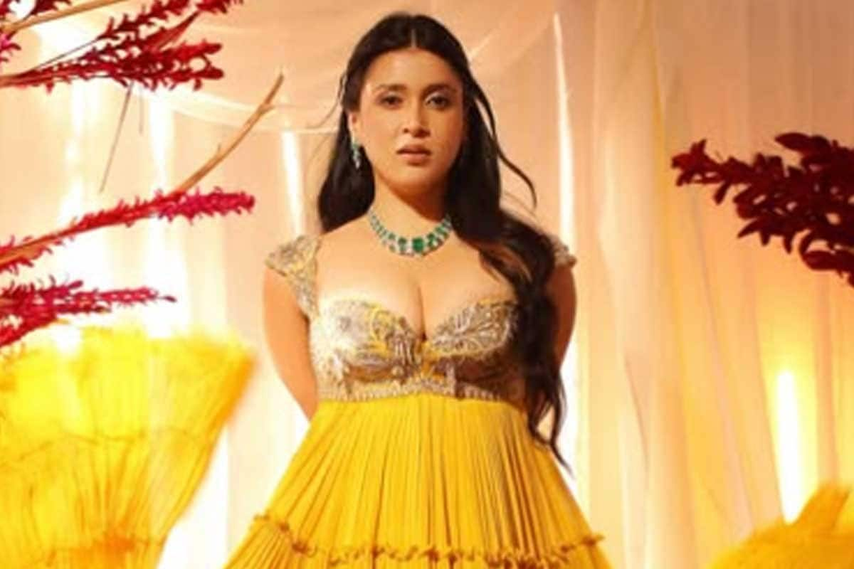 Mannara Chopra To Join Laughter Chefs Season 2? What We Know