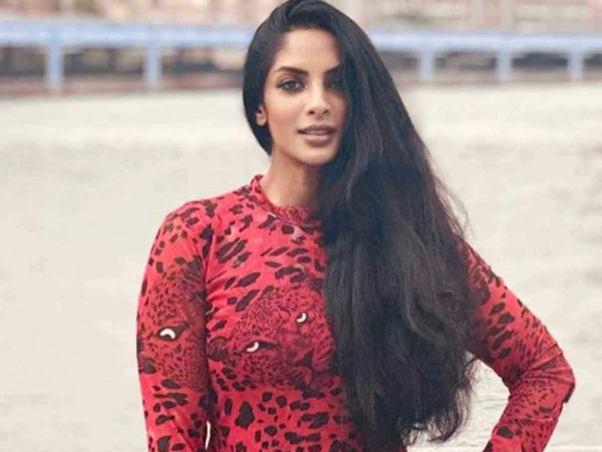 Sriya Reddy Is All Praises For Her OG Co-Star Pawan Kalyan, Calls Him  Intelligent And Dignified | Movies News - News18