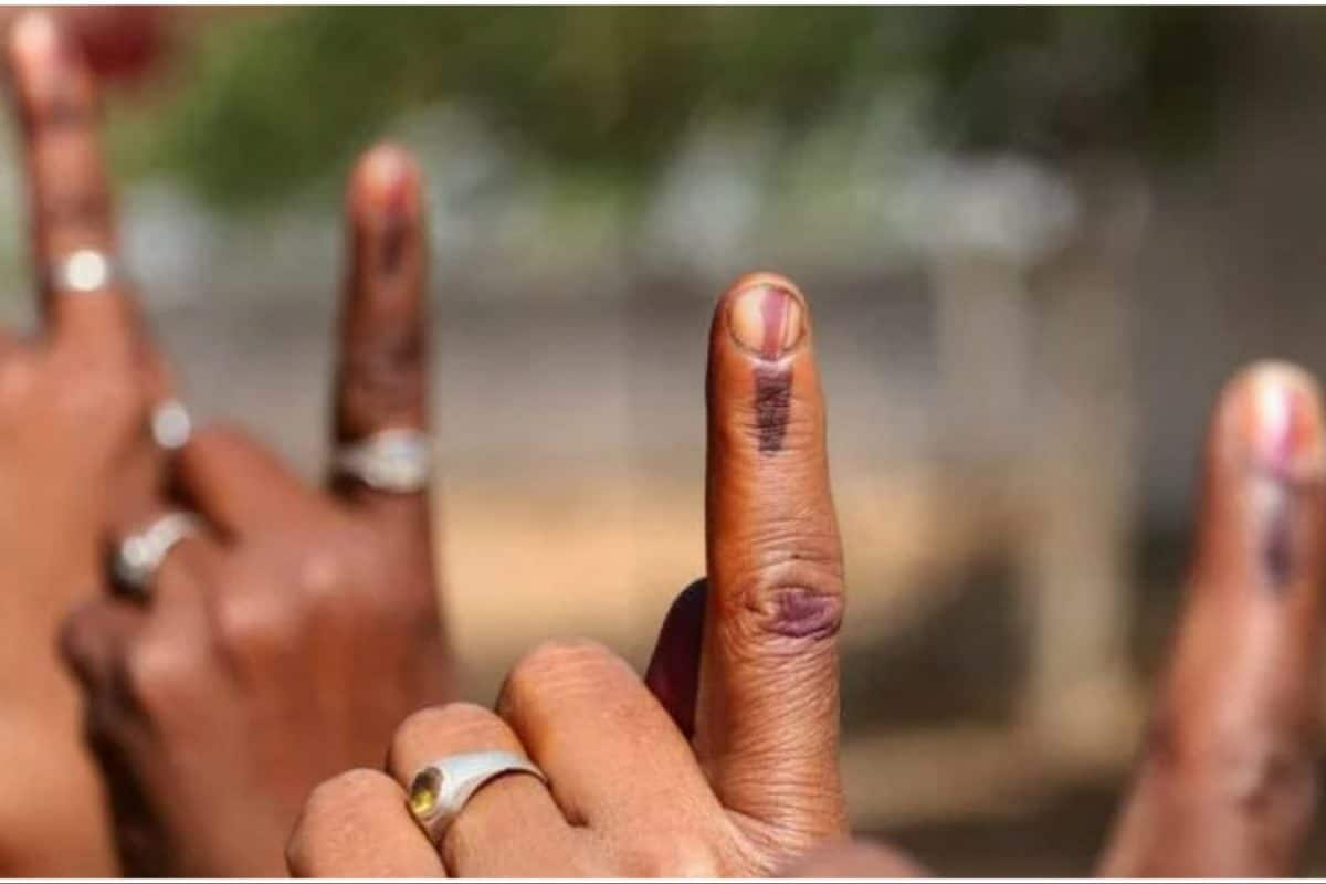 Ahead Of Delhi Polls, Ex-Vice President Hamid Ansari Casts Vote Via ‘Vote from Home’ Facility