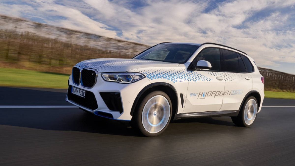 BMW's Green Journey: From iX5 Hydrogen Prototypes to Future Line-Up Expansion