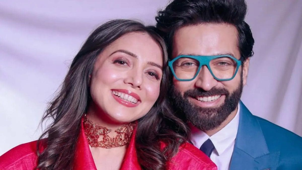 Nakuul Mehta’s Reunion With Zangoora Buddies Hussain Kuwajerwala, Kashmira Irani And Alekh Sangal