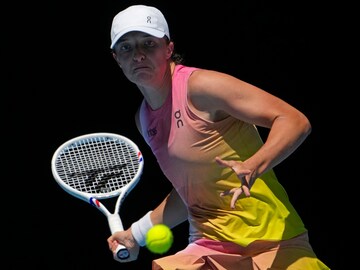 Iga Swiatek will next face Emma Raducanu. (AP Photo)