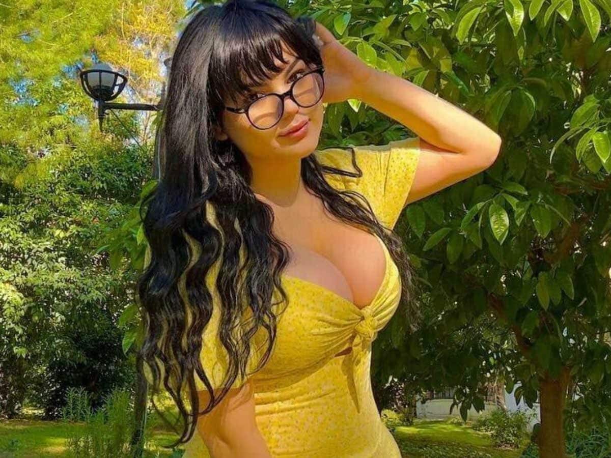 Turkish OnlyFans Model Plans To Sleep With 100 Men Within 24 Hours, Gets  Arrested - News18