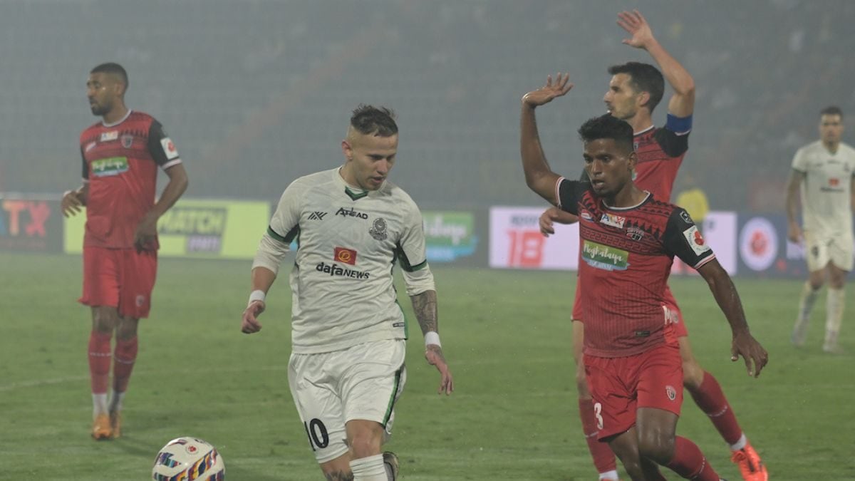 ISL 2024-25: Mohammedan SC Halt NorthEast United FC With Goalless Draw – News18