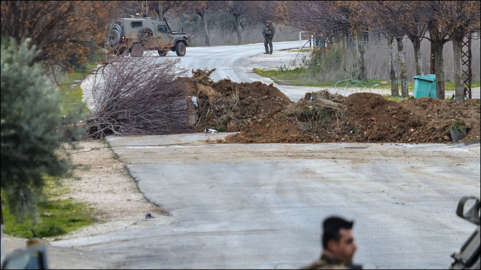 Israeli Troops Fire at Residents of South Lebanon
