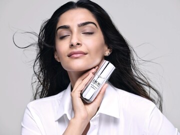 The Dior Capture campaign aims to deliver the message of universal femininity.