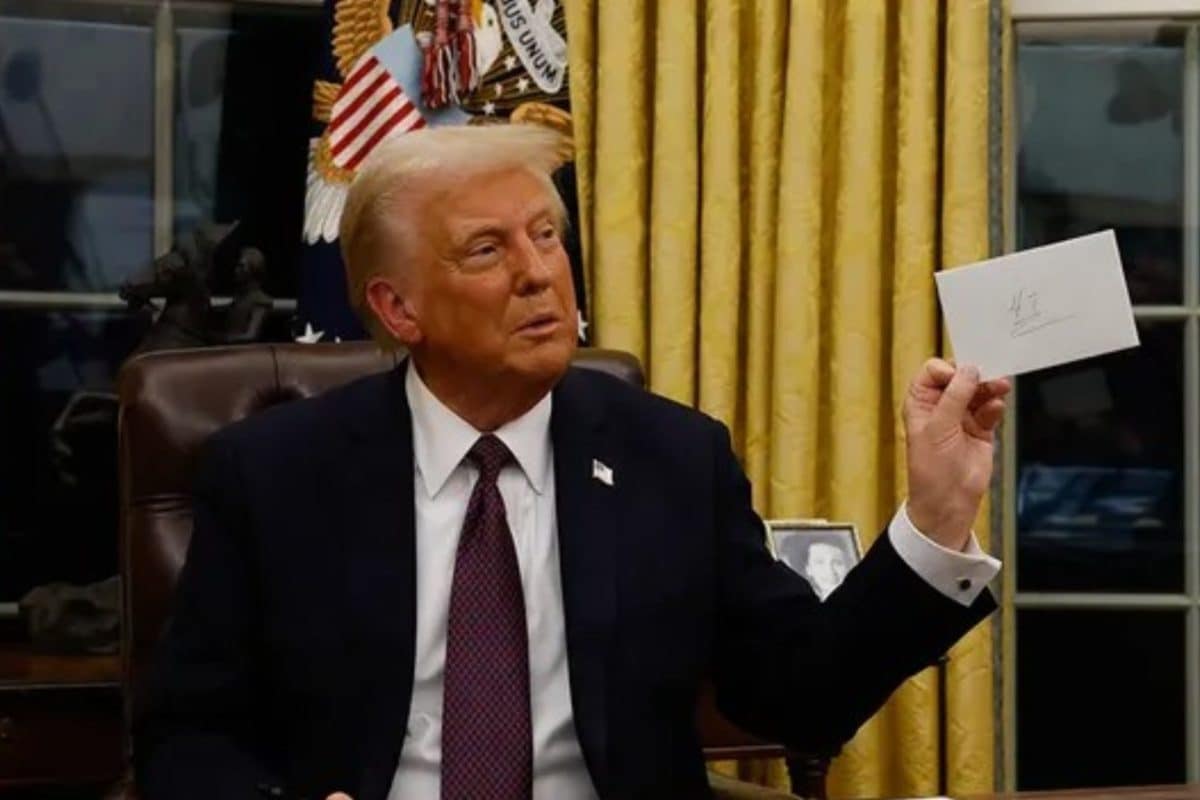 Donald Trump Discovers Joe Biden's Letter In Oval Office Drawer, Says 'Maybe I'll Read It First' | Video