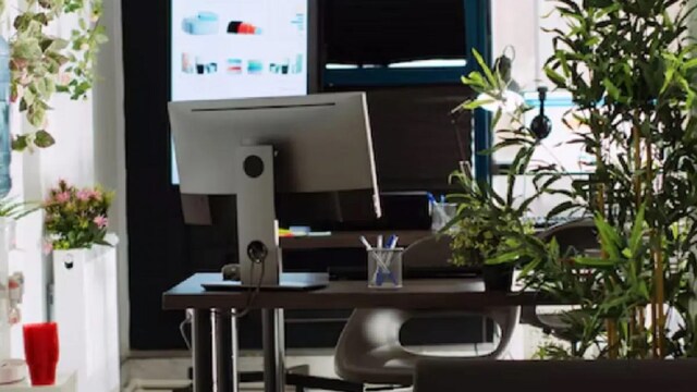 200 UK Firms Adopt Permanent Four-Day Workweek