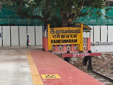 With the new Pamban Bridge ready for operations, the temple town of Rameshwaram, that is also the hometown of former President late APJ Abdul Kalam, will see train operations once again. (Image: News18)