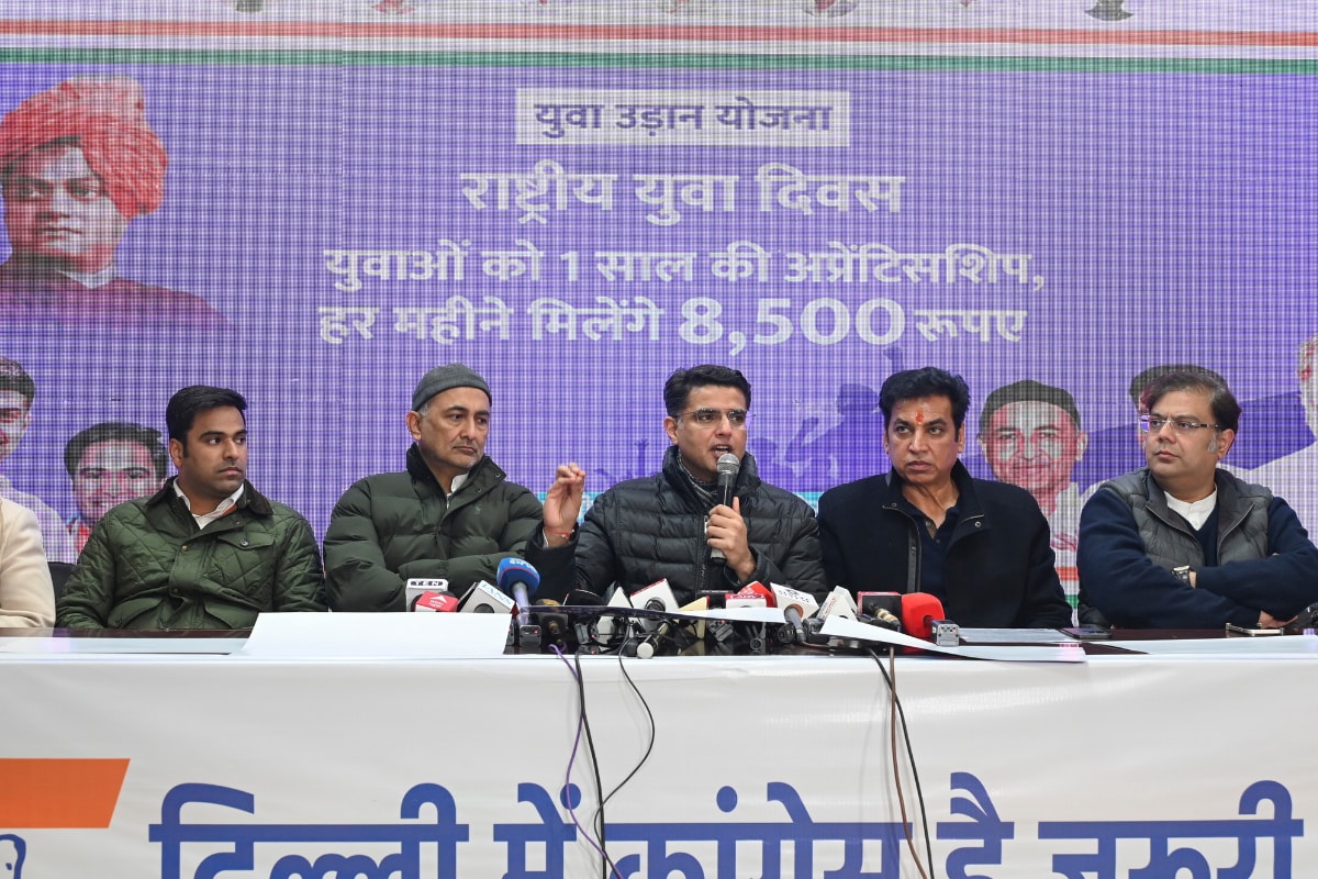 Congress Promises Rs 8,500 To Educated Unemployed Youth If Voted To Power In Delhi