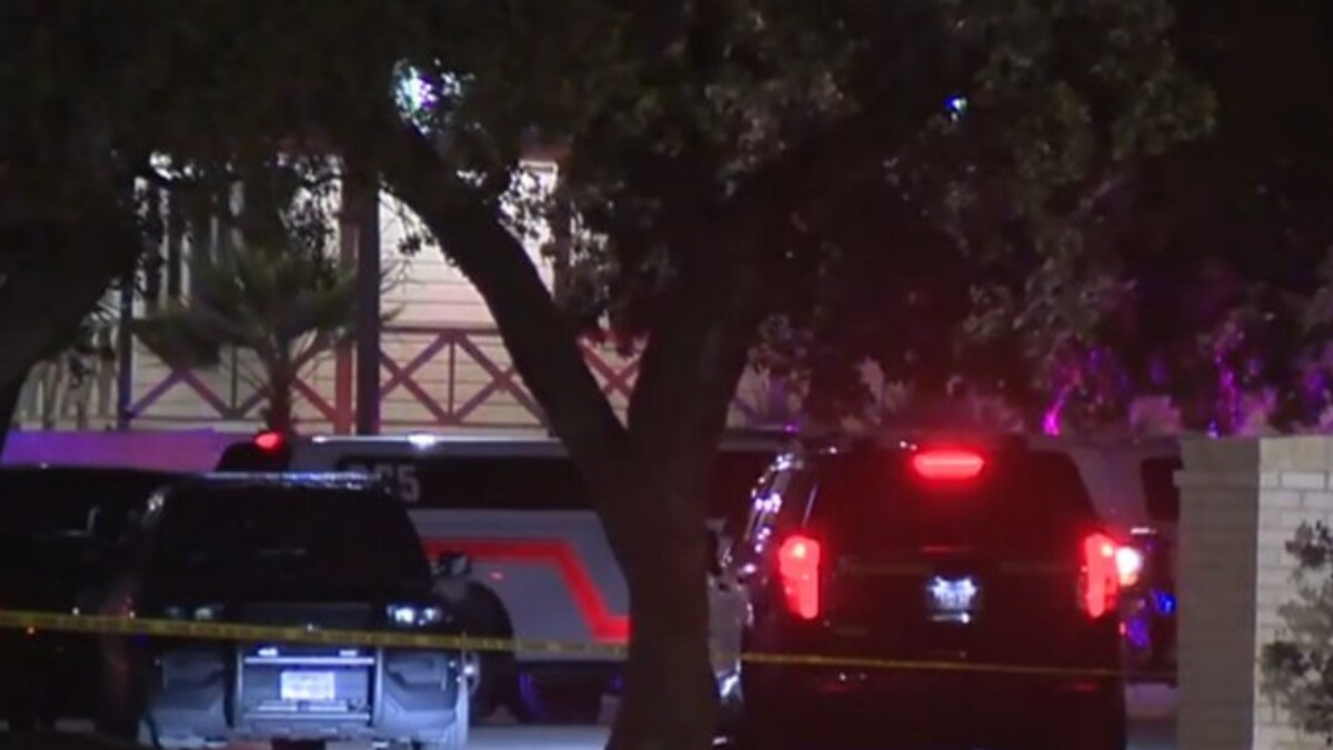 US: 4 Cops Sustain Bullet Injuries In San Antonio Shooting, Scene Still ...