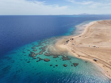 In the Saudi Red Sea’s North region, unwind with a profound connection to the sea, letting the gentle rhythm of the waves and the vast, open horizon melt away every trace of stress.